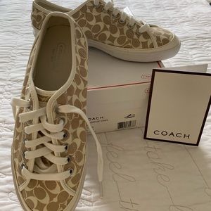 Coach size 7 1/2
